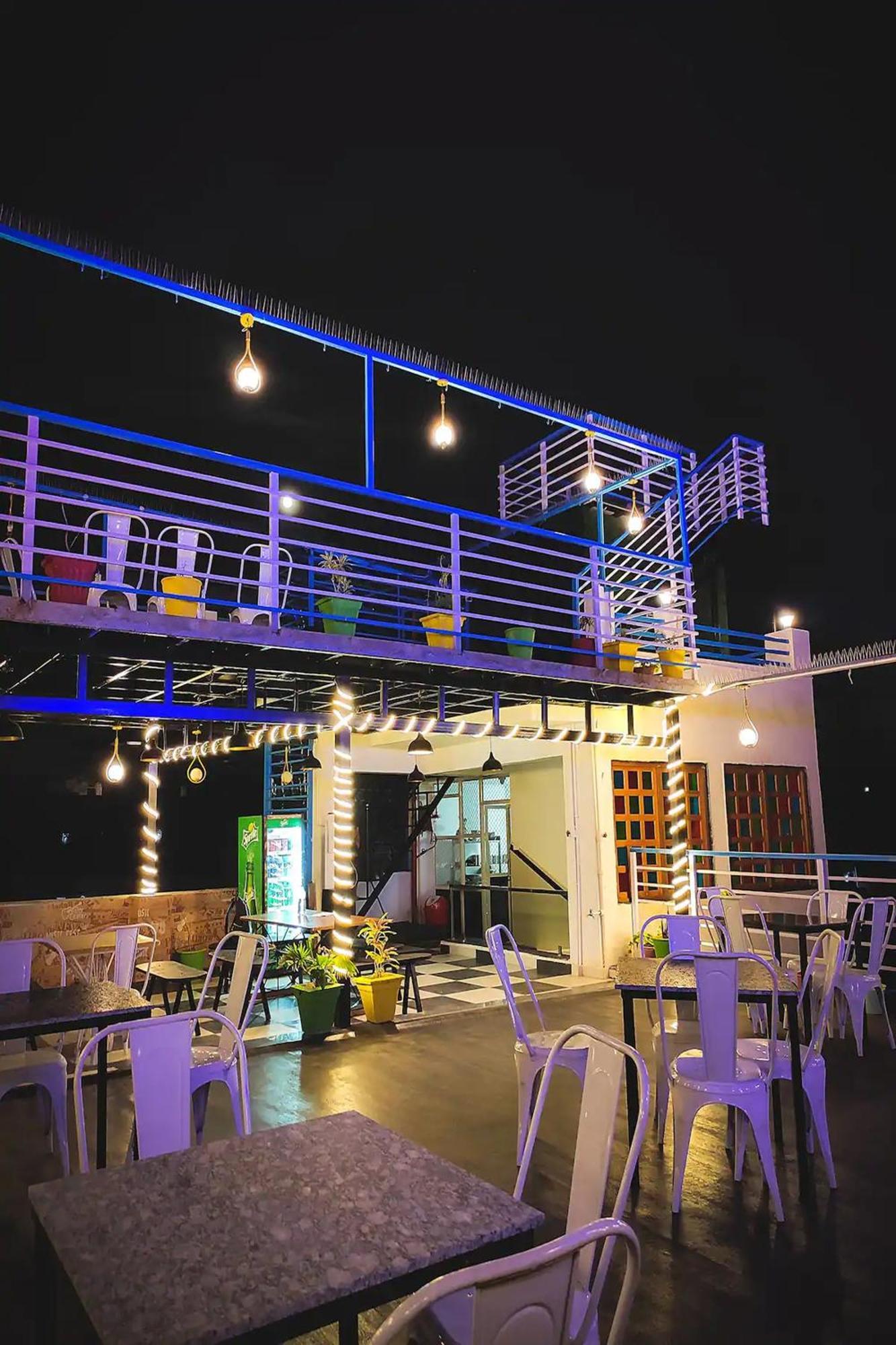 Hotel Lake Bridge Udaipur Bagian luar foto